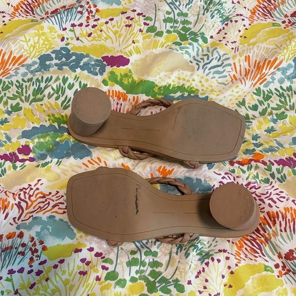 Dolce Vita Nairi Braided Block Wide Heel Sandals #273 - Picture 4 of 4